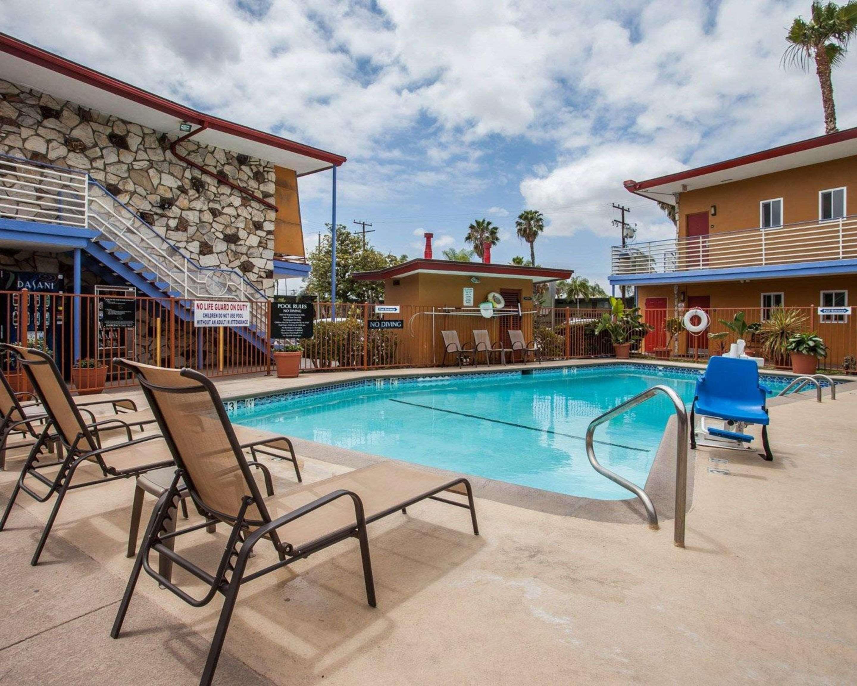 Quality Inn & Suites Anaheim At The Park Extérieur photo