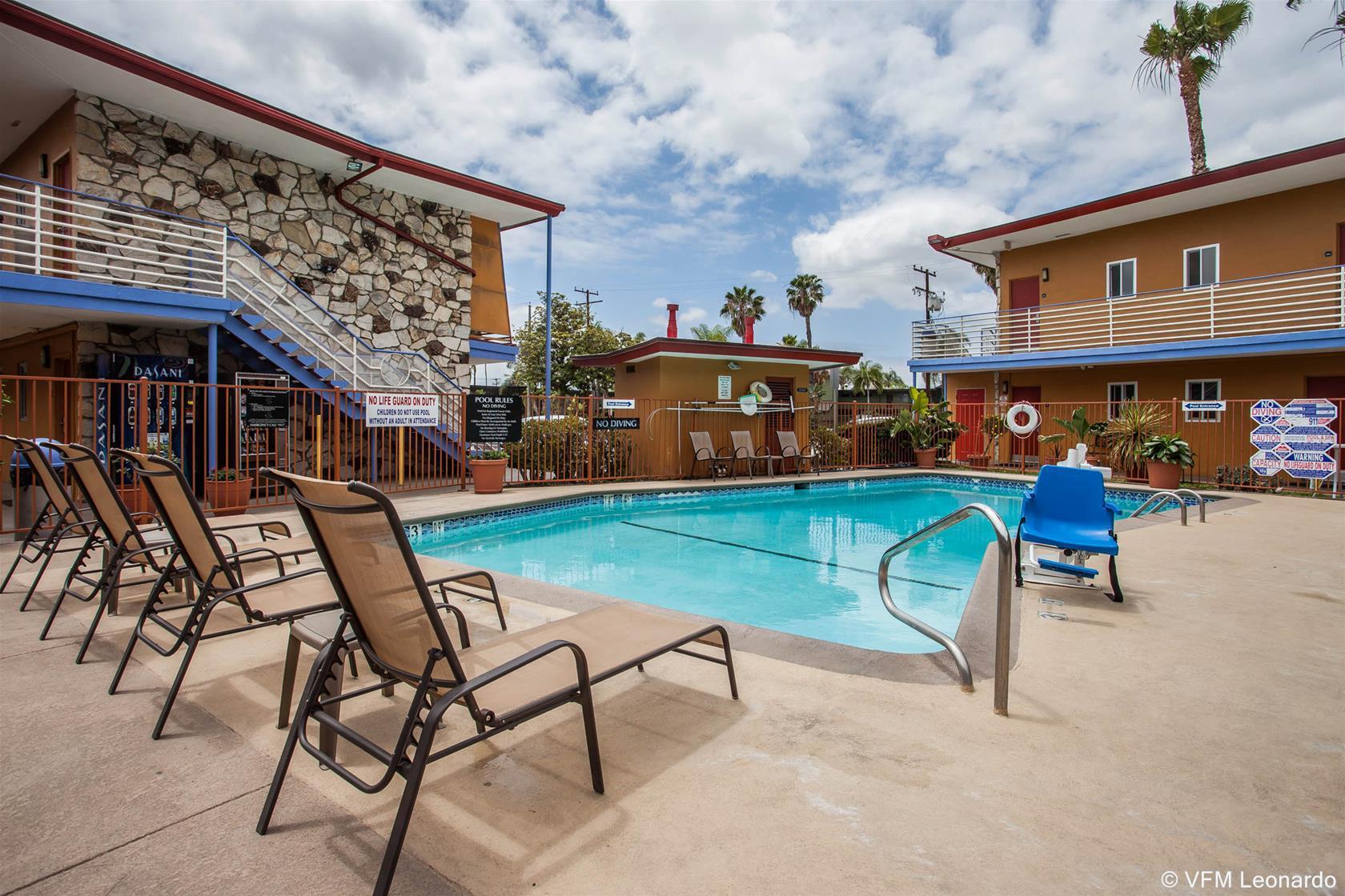 Quality Inn & Suites Anaheim At The Park Extérieur photo
