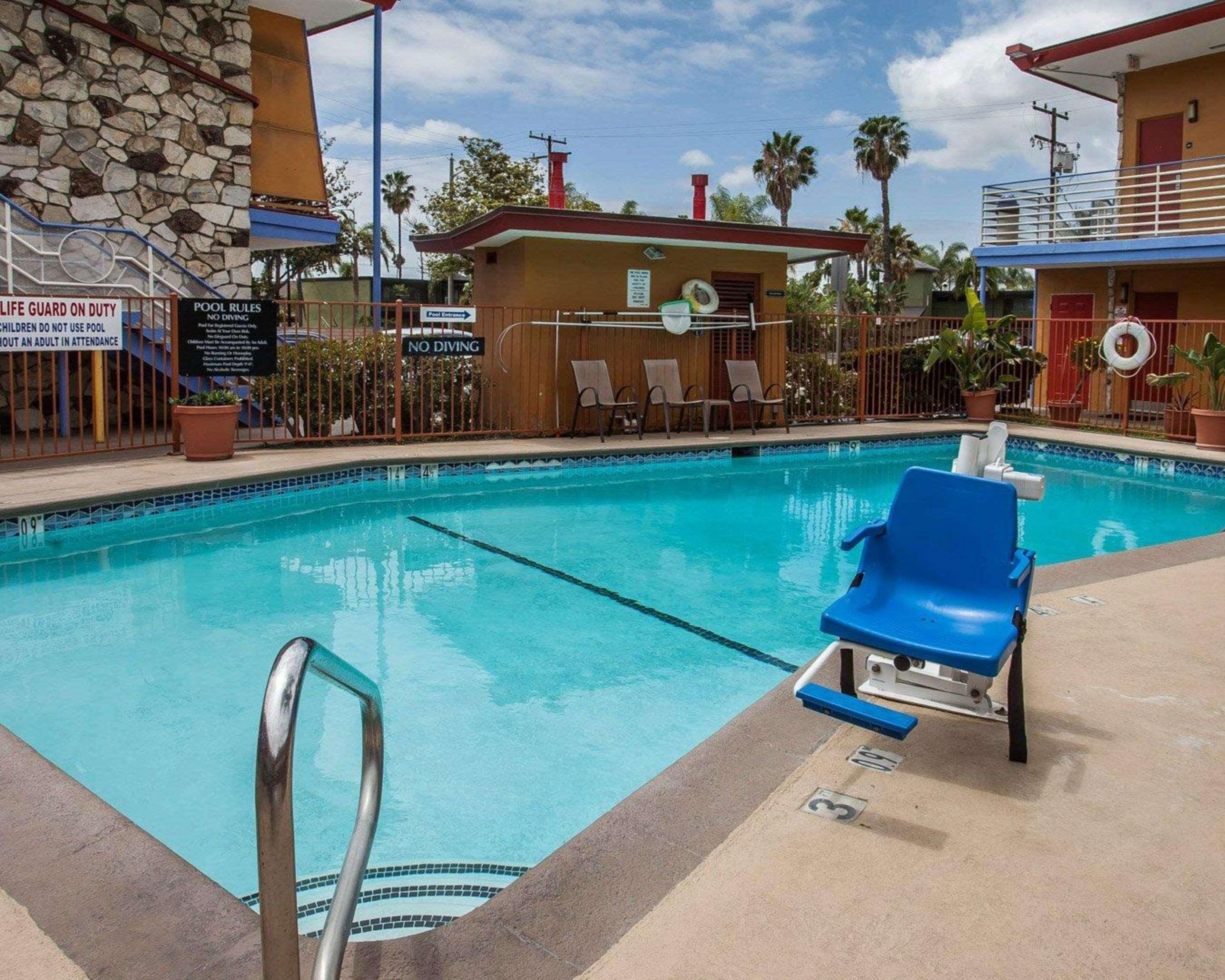Quality Inn & Suites Anaheim At The Park Extérieur photo