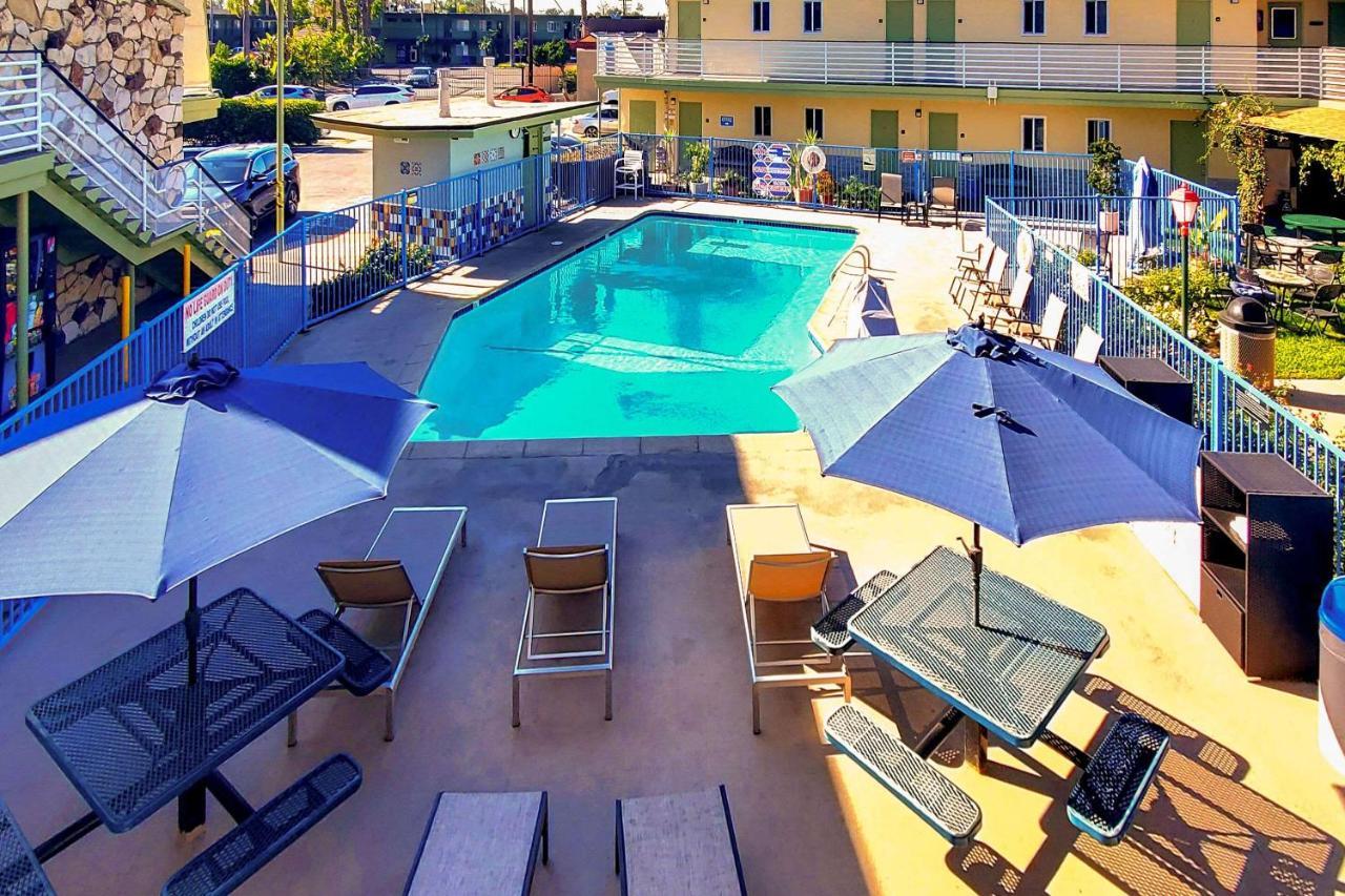 Quality Inn & Suites Anaheim At The Park Extérieur photo