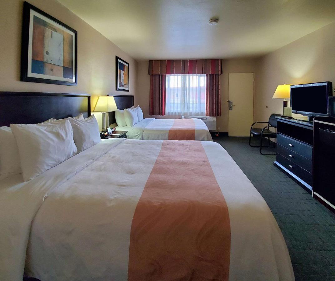 Quality Inn & Suites Anaheim At The Park Extérieur photo