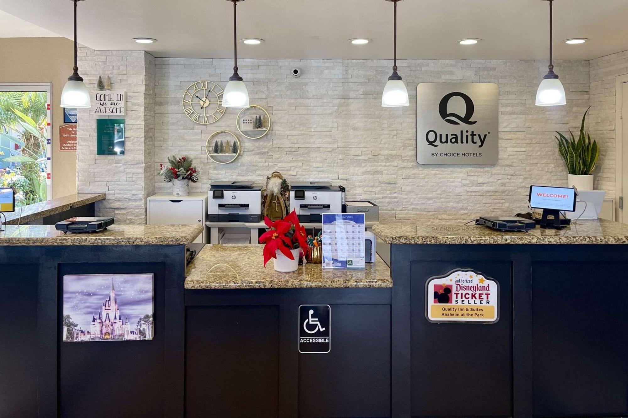 Quality Inn & Suites Anaheim At The Park Extérieur photo