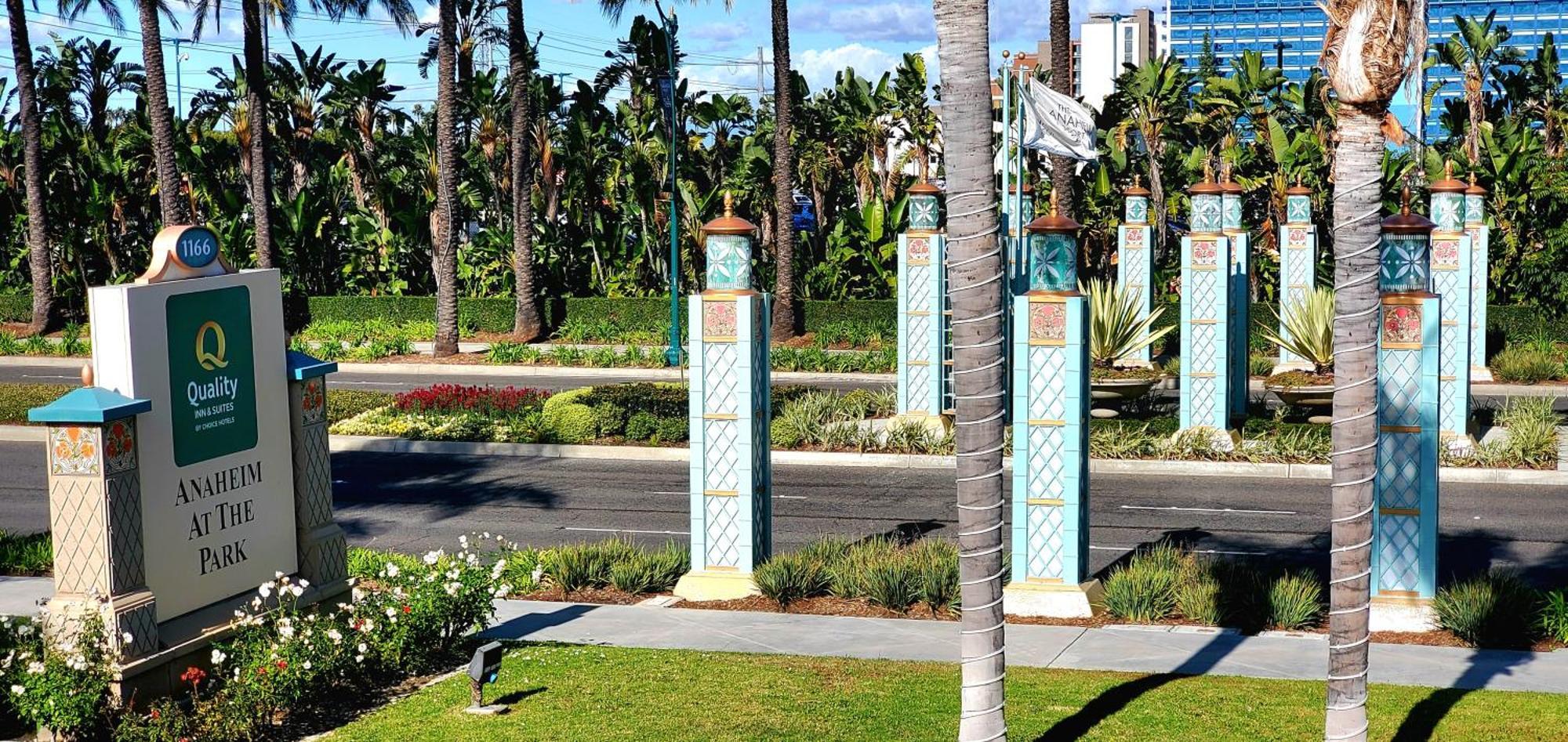 Quality Inn & Suites Anaheim At The Park Extérieur photo
