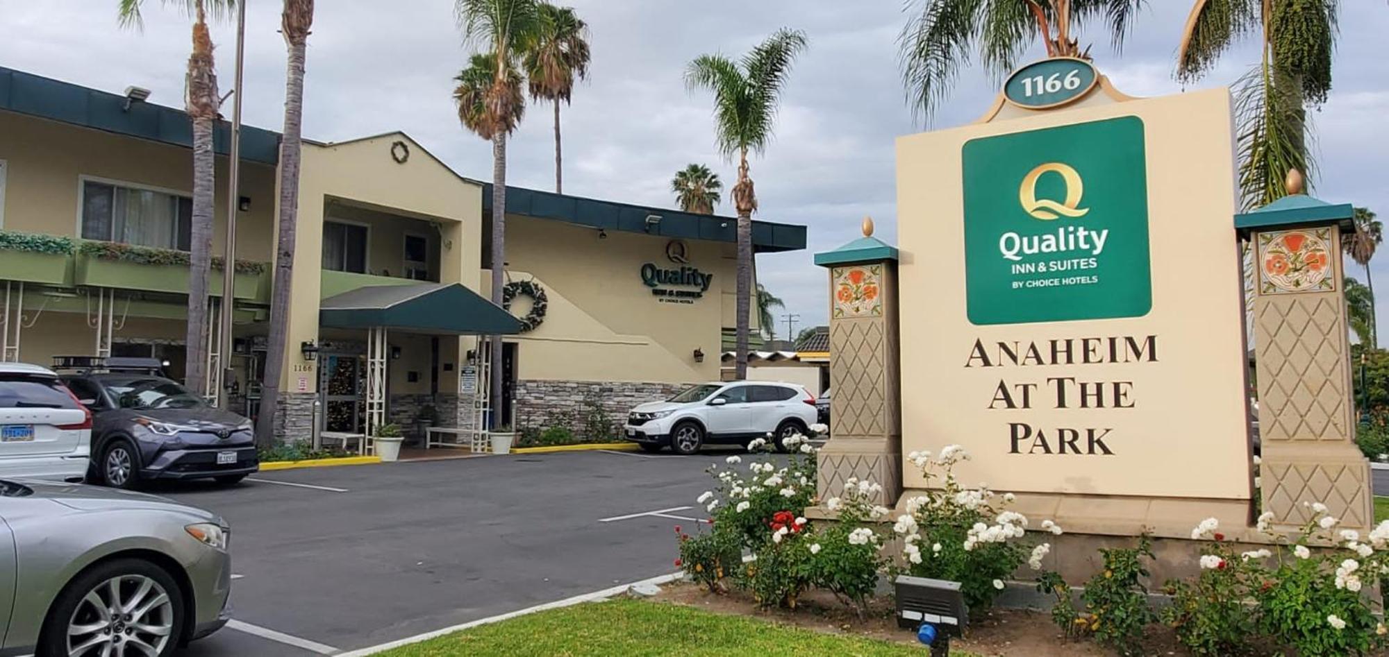 Quality Inn & Suites Anaheim At The Park Extérieur photo